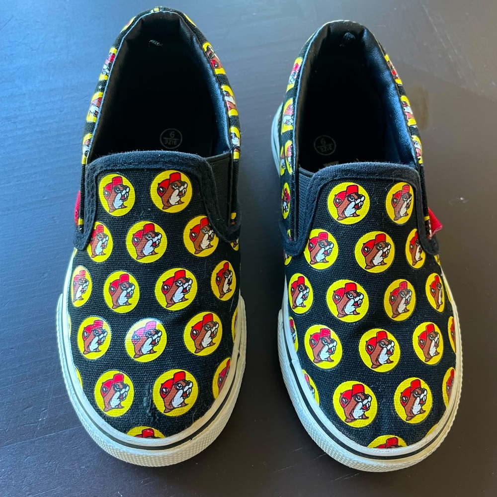 Bucee’s toddler slip on shoes